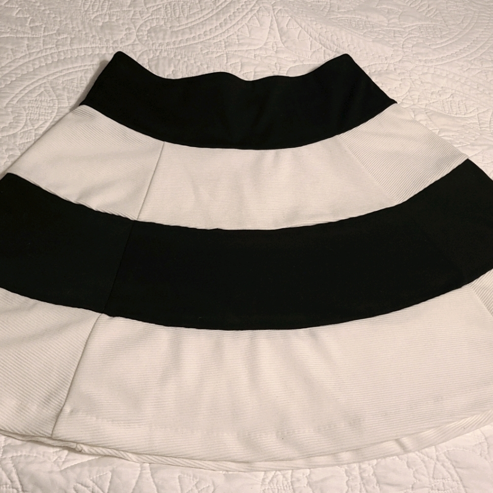 Elle Black and White Skirt